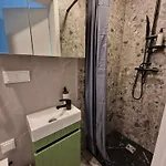 Trumpalaike Butu Nuoma Kaune Prie Kliniku Miniukas Self Check-in